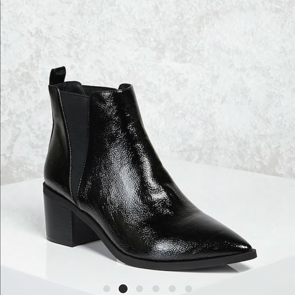 Chelsea boots block heel